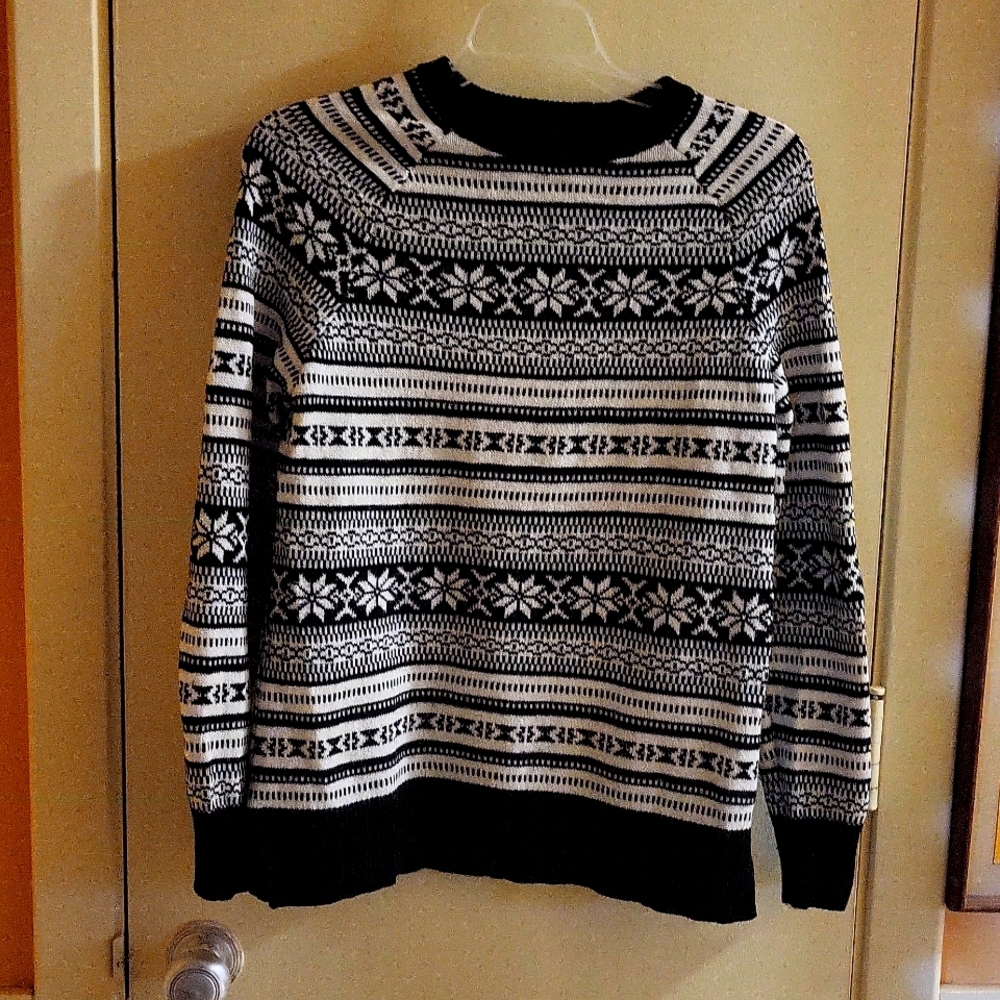 Old Navy black Fairisle sweater